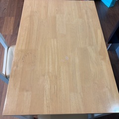 ダイニングテーブル　椅子2脚の画像