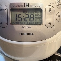 TOSHIBA IH炊飯器 5.5合 RC-10HK 動作確認済み　2016年製　2020年購入　値段交渉有の画像