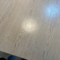 ダイニングテーブルの画像