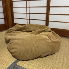 BASSHU、ビーズクッションの画像