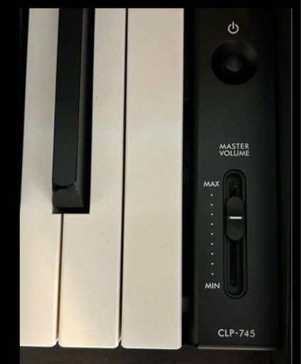 ヤマハ 電子ピアノ CLP-745 Clavinova ダークウォルナット　椅子付き 2023年購入