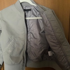 ユニクロ　ma-1の画像