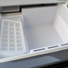 AQUA 3ドア 冷蔵庫 AQR-271E(S) 272L 2016年の画像