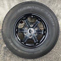 ハイエース　スタッドレスタイヤ　車用品の画像