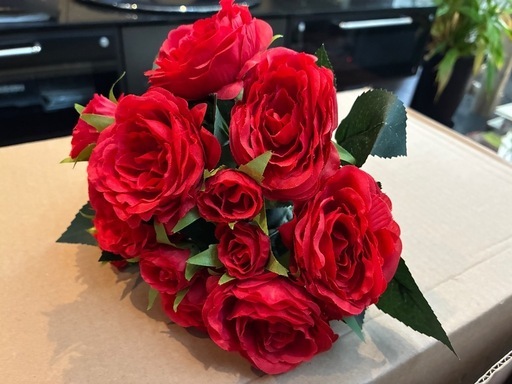 赤色のバラ造花セット