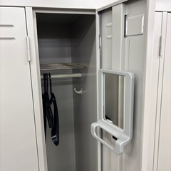 A ロッカー　鍵付き　4人用　スチールロッカー　業務用　オフィス　事務所　コクヨ　更衣室の画像