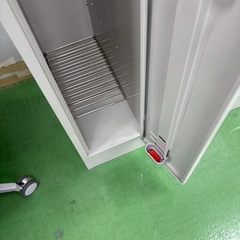 A ロッカー　鍵付き　4人用　スチールロッカー　業務用　オフィス　事務所　コクヨ　更衣室の画像