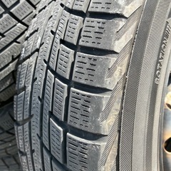 ヨコハマタイヤスタッドレス　195/65R15の画像