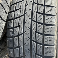 ヨコハマタイヤスタッドレス　195/65R15の画像