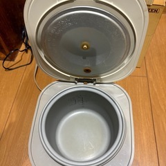 炊飯器の画像
