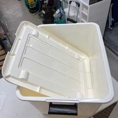 I 2603-0301 キャスター付き　収納ケース　キズ汚れ有りの画像