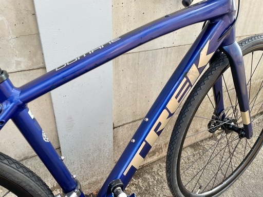 【訳あり美品】トレック　ドマーネ　al2 ディスク　16速　ロードバイク　49サイズ