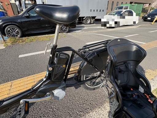 中古20㌅Panasonic電動アシスト自転車　8.9Ah3点灯　大阪　085