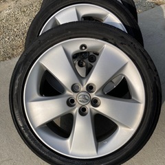 プリンス純正17インチ、アルミホイールタイヤの画像