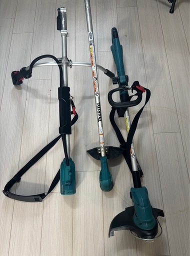取引中　
マキタ充電草刈機　MUR145UD 14.4V