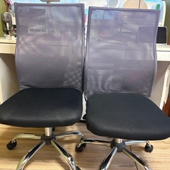 オフィスチェア2個セット（引越しが迫っている為早く引き取りして下さる方優先いたします。）の画像