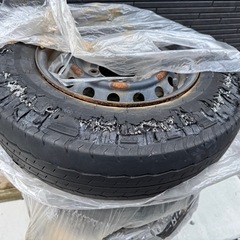ジャンク　ハイエース純正タイヤ4本の画像