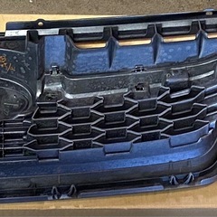 & フロントグリル　SUBARU スバル インプレッサ スポーツ 前期 純正  J1017FJ00017の画像