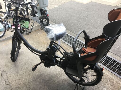 地域限定送料無料　ブリヂストン　ビッケ　三人乗り　15,4AH　子供乗せ　黒系　ギュットクルームR　パスバビーアン　神戸市　電動自転車