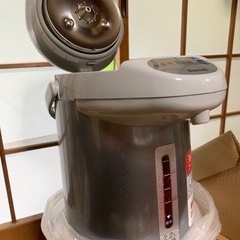 電気ポット未使用品の画像