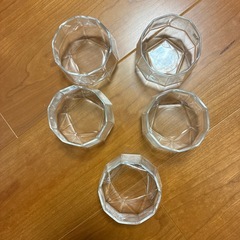 ガラス食器　5点セットの画像