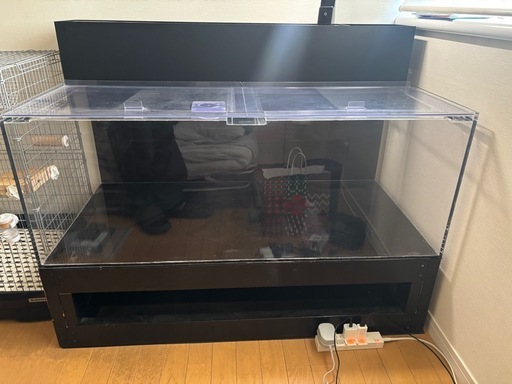 1200アクリル水槽(付属品多数)