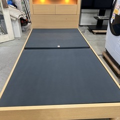 配達可【シングルベッドフレーム】【管理番号10783】金の画像