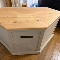 キャスター付きテレビ台の画像