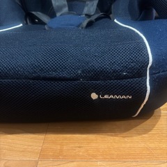 LEAMAN チャイルドシート　ネイビーの画像