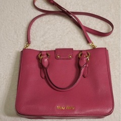 miumiu ショルダーバッグ　の画像