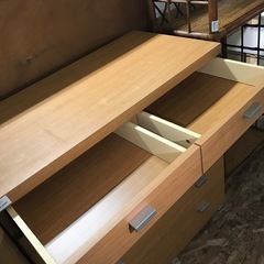 ジャングルジャングル貝塚店　チェスト　木目　木　ブラウン　茶色　5段　低い　シンプル　オシャレ　インテリア　収納　家具　中古　貝塚市　二色浜の画像