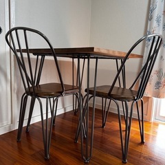 テーブル＆チェアの画像