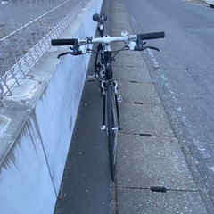 軽いクロスバイクの画像