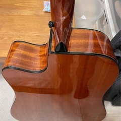 新品の美しいギター！音も良いです！不具合や汚れ無し！ケース付きの画像