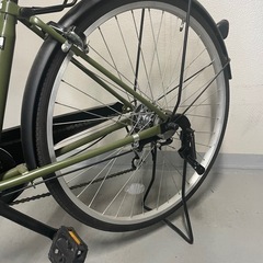 自転車　6段階の変速付き　グリーン　26~27インチ程の画像