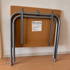 ニトリ折りたたみコンパクトテーブルの画像