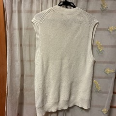 H&Mメンズニットベスト　Mサイズの画像