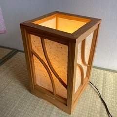 和風 木製 フロアスタンド ランプの画像