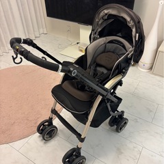 Combi ベビーカー　ディアクラッセ　オート4キャス　エッグショック FD-600の画像