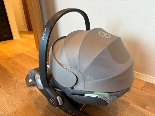 Cybex Cloud  T i-Size ベース&アダプター付き