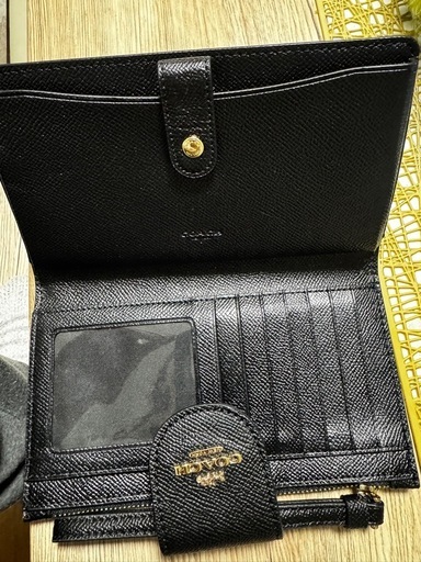 coach bifold wallet 