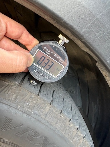 VRX3  ブリヂストン　215/70R16 エクリプスクロス　　デリカ　アウトランダー