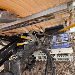 三菱 田植機　LV4 まくらっこ付　7馬力 4条植え セルスタート スマイルターン　ロータリー式 の画像