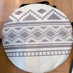 ワンタッチ式テントの画像
