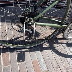 自転車　ロードバイク　カーキの画像