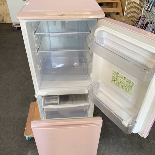可愛いピンク　シャープ冷蔵庫