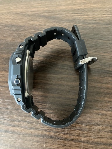 【（新品未使用品
）希少レアG-SHOCK DW-5600E-FOX FIREスピード】　箱➕取扱説明書付き