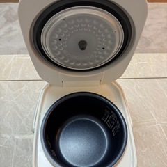 アイリスオーヤマ　炊飯器　KS RC21M05 Wの画像