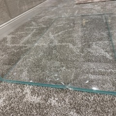 一部欠けあり60センチ厚み6ミリの水槽の画像