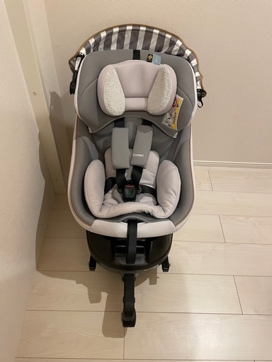 コンビ　クルムーブスマート ISOFIX 回転式